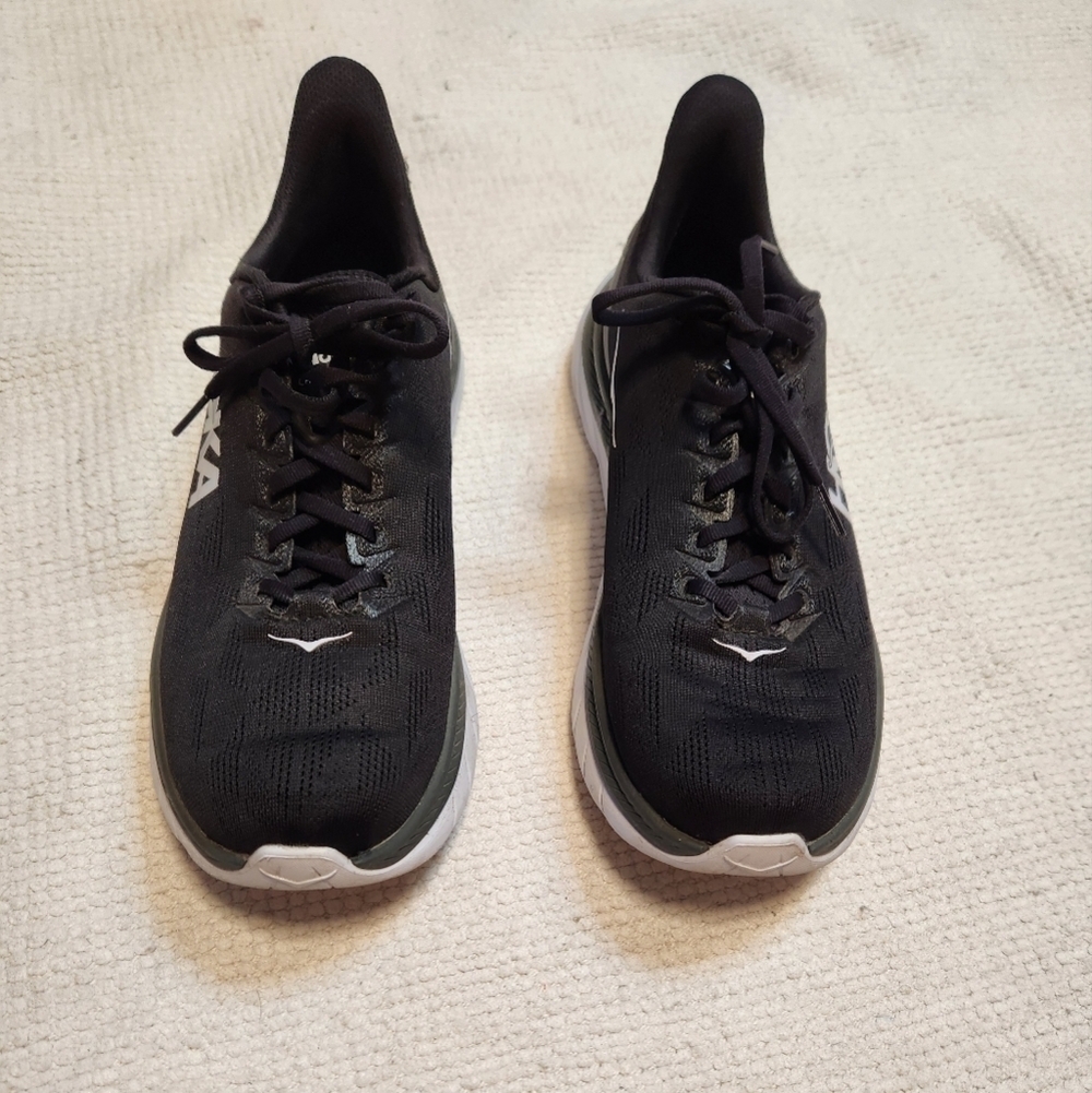 Hoka One One Mach 4 The Rundown Profly black sneakers sz 8.5D mens